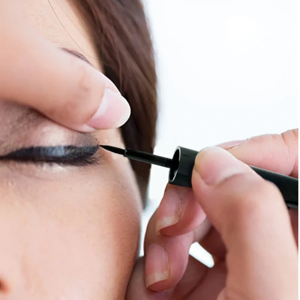 NWT Aesthetica Liquid Eyeliner - Picture 4 of 10